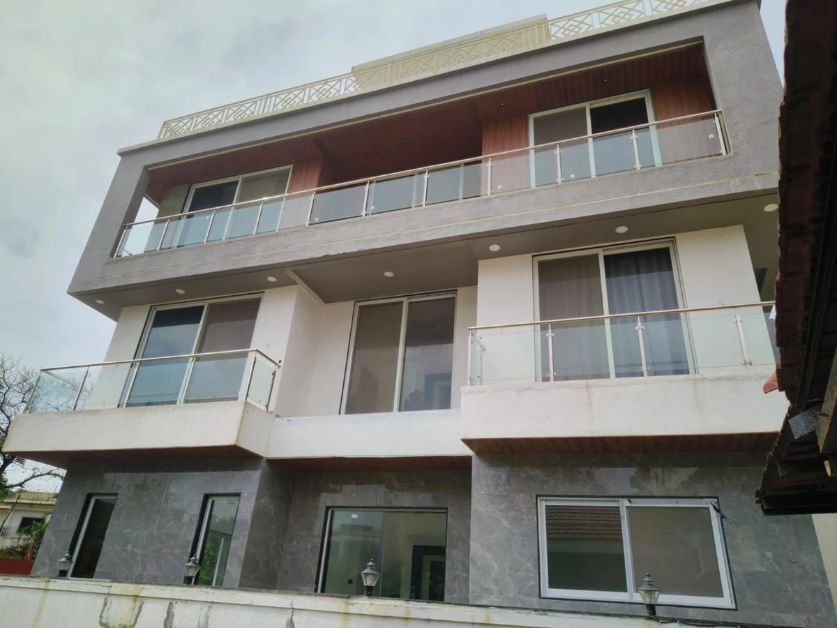Residential Building Exterior – Completed Facade, completed project photograph by Royal Contractor