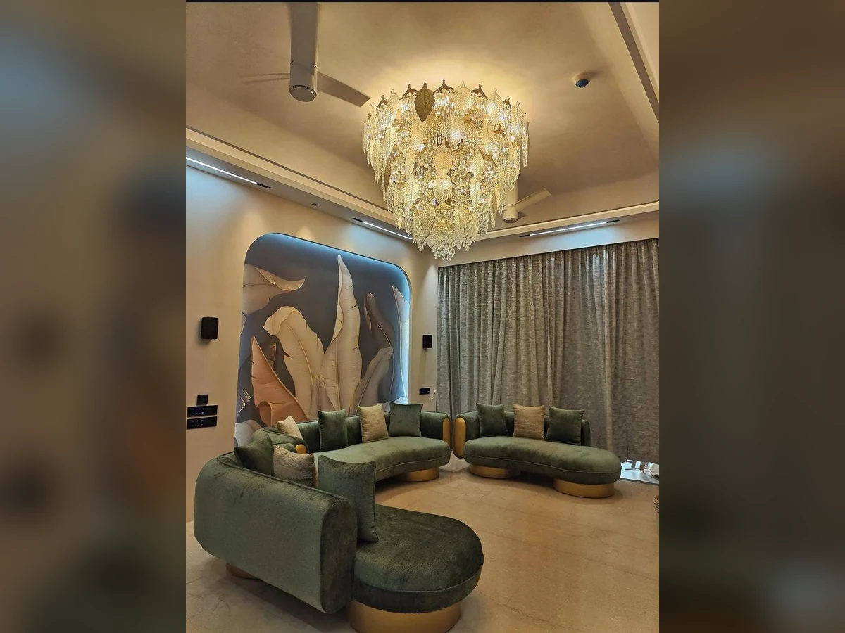Living Room – Feature Wall and Lounge Seating, completed project photograph by Royal Contractor